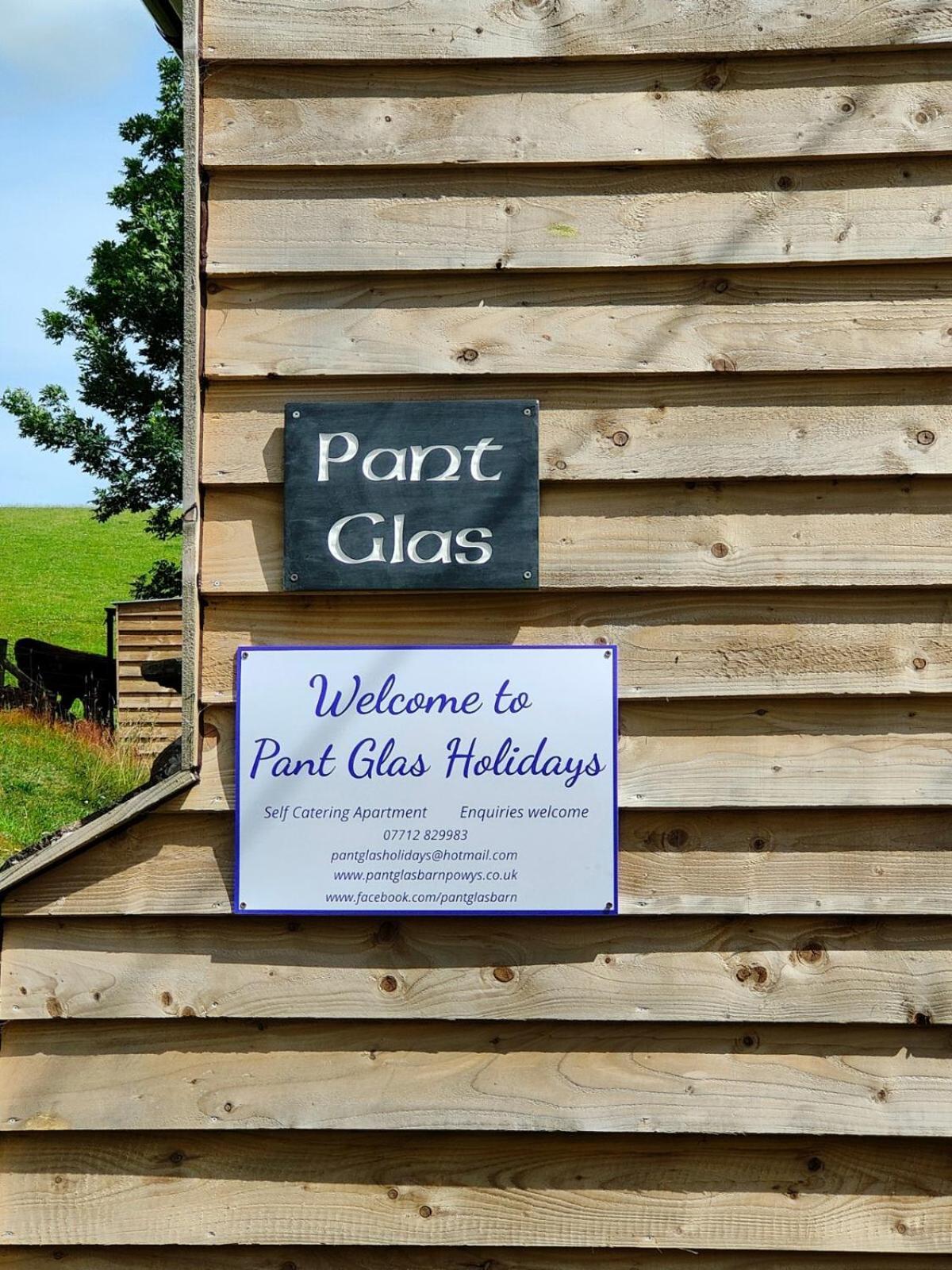 Pant Glas Barn Llanbrynmair Bagian luar foto